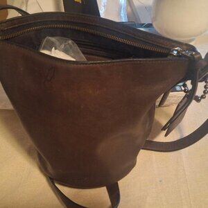 VINTAGE COACH BROWN LEATHER BUCKET BAG